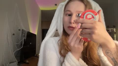 Alisa online show from October 29, 2025, 7:54 am