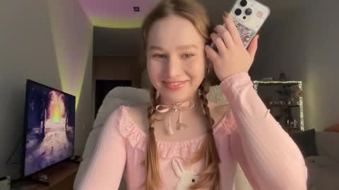 Alisa online show from November 4, 2025, 7:07 am