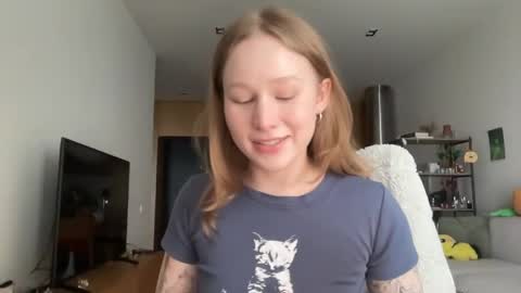 Alisa online show from April 5, 2026, 7:49 am