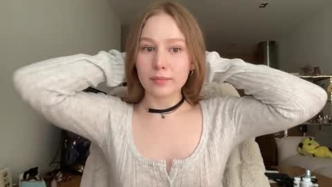 Alisa online show from May 15, 2026, 7:48 am