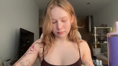 Alisa online show from June 22, 2026, 7:38 am