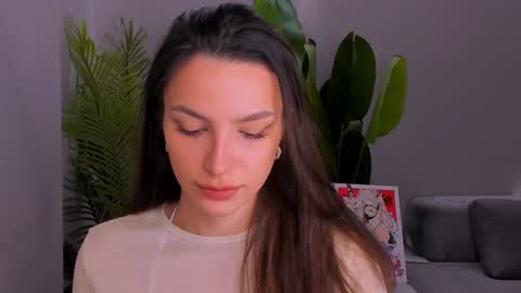 Snapshot of whoislulu chatting on December 5, 2024, 6:00 pm whoislulu online show from December 5, 2024, 6:00 pm