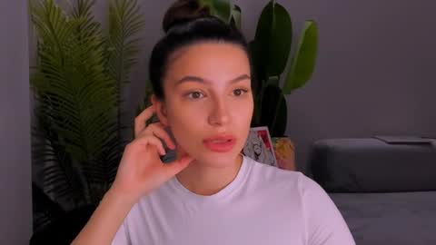 Snapshot of whoislulu chatting on January 31, 2025, 10:21 pm whoislulu online show from January 31, 2025, 10:21 pm