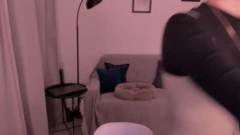 Snapshot of whoislulu chatting on November 17, 2025, 10:15 pm whoislulu online show from November 17, 2025, 10:15 pm