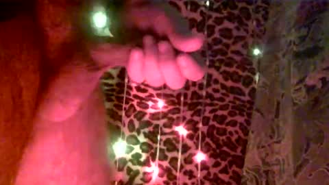 whor4mor online show from March 18, 2026, 10:51 am