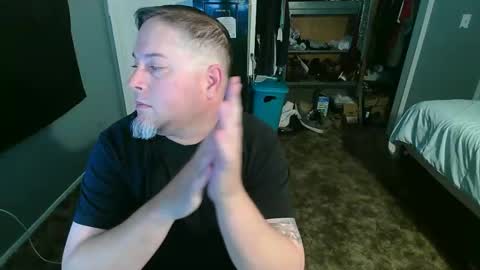 whydoidothis77 online show from March 1, 2026, 9:39 pm