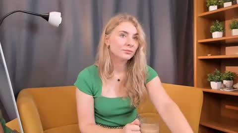 Snapshot of wicked_linden chatting on July 10, 2026, 5:34 am Mia online show from July 10, 2026, 5:34 am