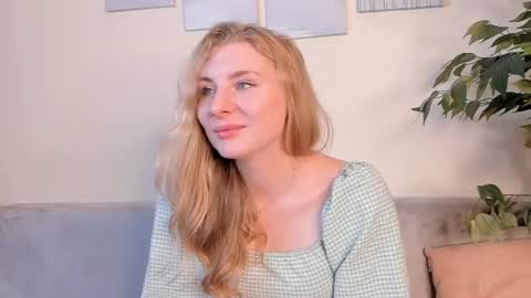 Snapshot of wicked_linden chatting on July 14, 2026, 10:21 am Mia online show from July 14, 2026, 10:21 am