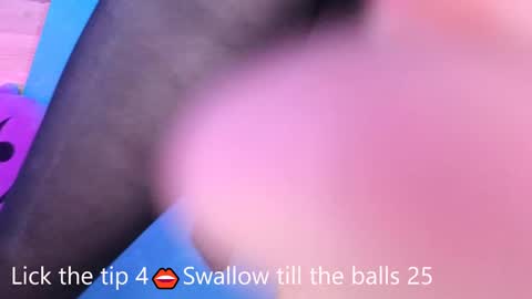 Laura  online show from March 5, 2025, 2:23 pm