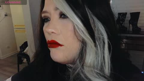 Snapshot of wickedxqueen chatting on April 15, 2026, 7:58 pm Laura online show from April 15, 2026, 7:58 pm