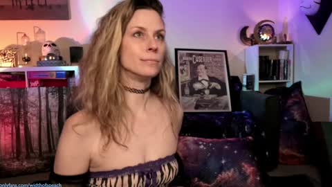 Gretchen  Jimmy online show from February 5, 2025, 3:45 am