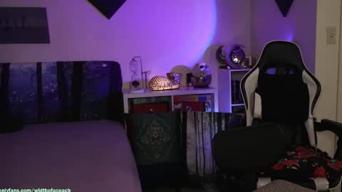 Gretchen  Jimmy online show from February 17, 2026, 1:46 am