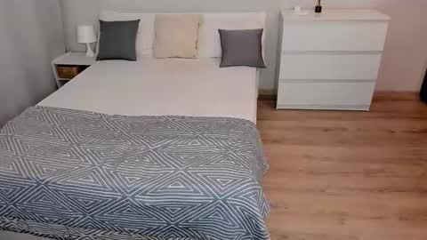 Snapshot of wifealone_x chatting on March 2, 2025, 3:59 pm Eva online show from March 2, 2025, 3:59 pm