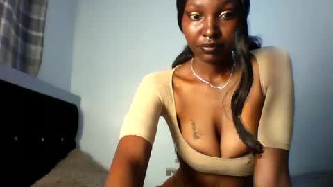 Snapshot of wiggly_ashley chatting on January 6, 2026, 5:55 am wiggly ashly online show from January 6, 2026, 5:55 am