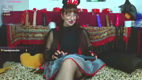 VICTORIA online show from October 31, 2025, 9:27 pm