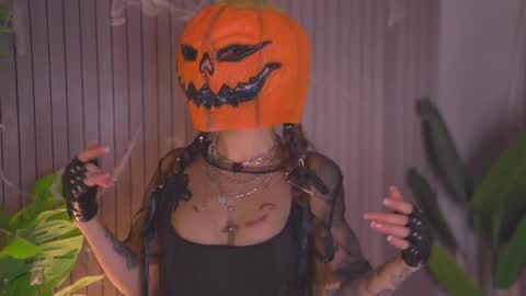 Snapshot of wild_hearttt chatting on October 31, 2025, 7:42 am Audrey online show from October 31, 2025, 7:42 am