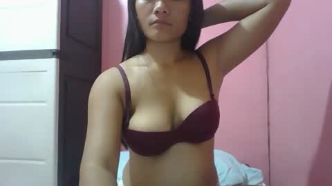 wildchilly_pearl19 online show from November 28, 2025, 11:02 am