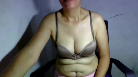 xxLavanderxx online show from June 16, 2026, 6:16 am