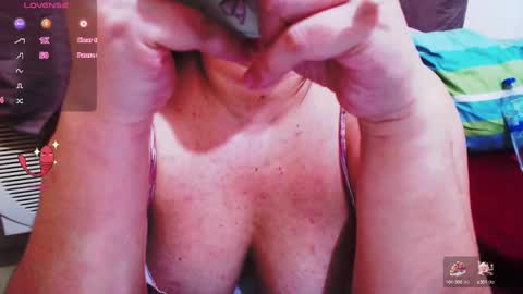 wildhotasianx online show from December 19, 2024, 7:40 am