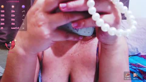 wildhotasianx online show from December 25, 2024, 1:51 pm