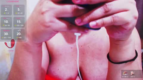 wildhotasianx online show from February 20, 2025, 4:14 pm