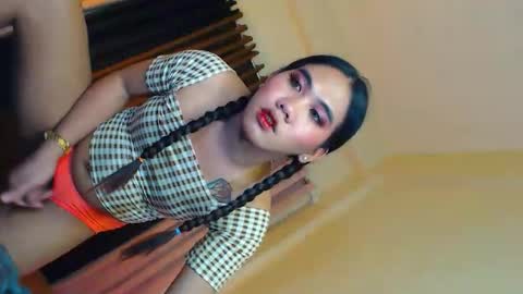 Lianelaiza online show from March 13, 2026, 6:47 pm