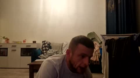 Snapshot of wildmike93 chatting on February 15, 2026, 9:44 pm wildmike93 online show from February 15, 2026, 9:44 pm