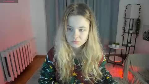 Mila 3 online show from November 25, 2025, 5:07 am