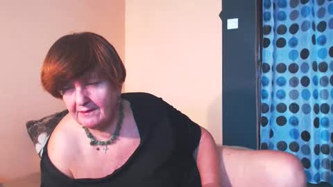 Snapshot of wildredcat chatting on January 29, 2025, 12:24 pm WildRedCat online show from January 29, 2025, 12:24 pm