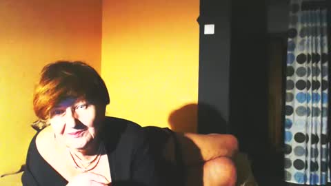 Snapshot of wildredcat chatting on February 23, 2025, 5:29 pm WildRedCat online show from February 23, 2025, 5:29 pm