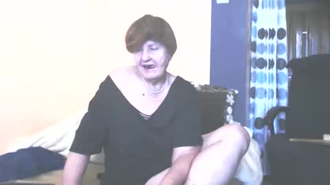 Snapshot of wildredcat chatting on September 9, 2025, 11:32 am WildRedCat online show from September 9, 2025, 11:32 am