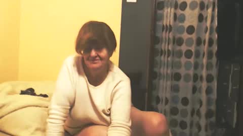 Snapshot of wildredcat chatting on October 28, 2025, 10:23 pm WildRedCat online show from October 28, 2025, 10:23 pm