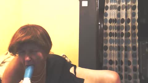 Snapshot of wildredcat chatting on November 25, 2025, 9:15 pm WildRedCat online show from November 25, 2025, 9:15 pm