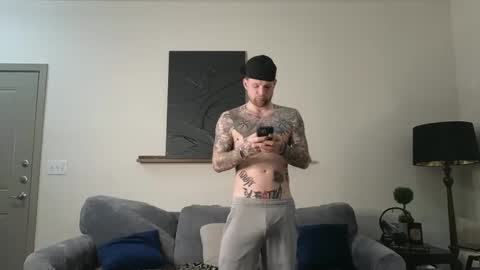 Snapshot of wildrobjr9 chatting on January 18, 2025, 11:22 pm RobBangz online show from January 18, 2025, 11:22 pm