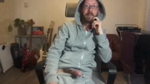 wildtux240722 online show from April 29, 2026, 3:54 am