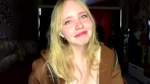 Anny online show from June 2, 2026, 10:17 am