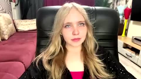 Anny online show from July 13, 2026, 11:24 am