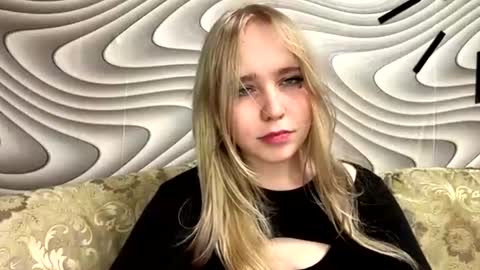Anny online show from July 22, 2026, 11:13 am