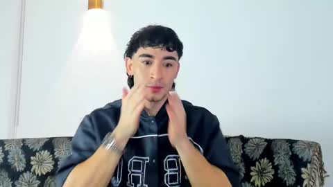 will_ferrari300 online show from December 21, 2025, 11:06 am