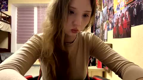 Snapshot of willenasow chatting on February 13, 2026, 4:03 pm Olivia online show from February 13, 2026, 4:03 pm