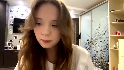 Snapshot of willenasow chatting on February 22, 2026, 5:00 pm Olivia online show from February 22, 2026, 5:00 pm