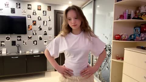 Snapshot of willenasow chatting on March 30, 2026, 3:13 pm Olivia online show from March 30, 2026, 3:13 pm