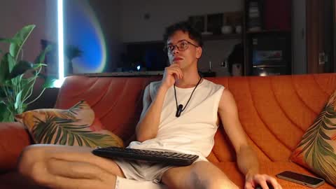 Snapshot of william_henry_a chatting on April 26, 2026, 1:42 pm William online show from April 26, 2026, 1:42 pm