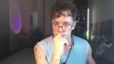 Snapshot of william_henry_a chatting on May 12, 2026, 2:58 pm William online show from May 12, 2026, 2:58 pm