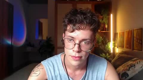 Snapshot of william_henry_a chatting on May 13, 2026, 2:47 pm William online show from May 13, 2026, 2:47 pm