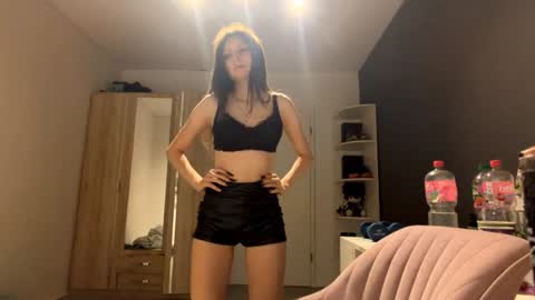 Mari online show from July 28, 2026, 4:39 pm