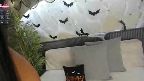 Ms Willow online show from October 27, 2025, 11:58 am