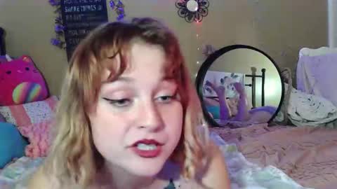 Snapshot of willowmaykitty chatting on May 9, 2026, 1:22 am willowmaykitty online show from May 9, 2026, 1:22 am