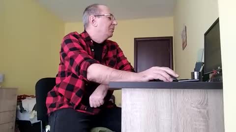 Snapshot of willxc chatting on March 17, 2026, 1:14 pm willxc online show from March 17, 2026, 1:14 pm