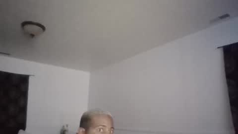 Snapshot of wilmer1915 chatting on September 15, 2025, 4:45 am elmejorhombre online show from September 15, 2025, 4:45 am